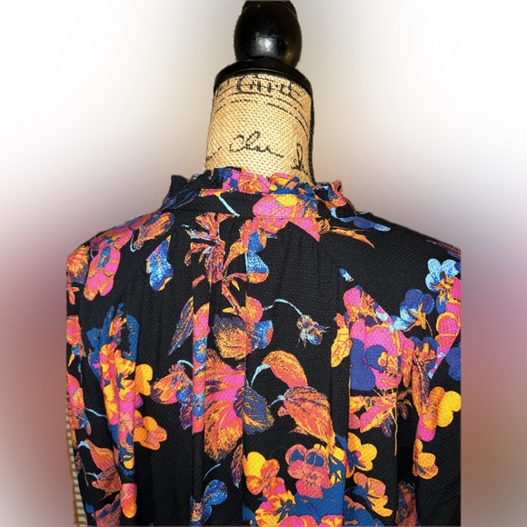 Maeve Anthropologie Colette Peasant Black Vibrant Floral Blouse Bohemian M - Picture 8 of 12